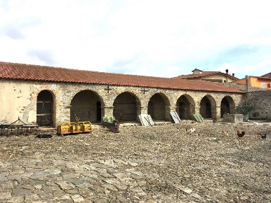 Foto Rustico in Via Galileo Galilei 2, Suelli di 294 m² con 4 locali