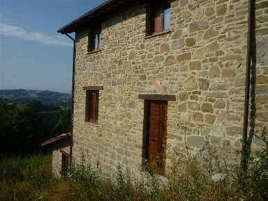 Foto Rustico in Vocabolo Lanciano, Nocera Umbra di 315 m² con 10 locali