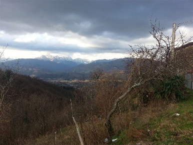 Foto Rustico a Castiglione di Garfagnana di 150 m² con 8 locali in vendita