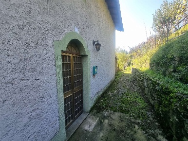 Foto Rustico in piana tagliata, Castiglione di Garfagnana di 145 m²
