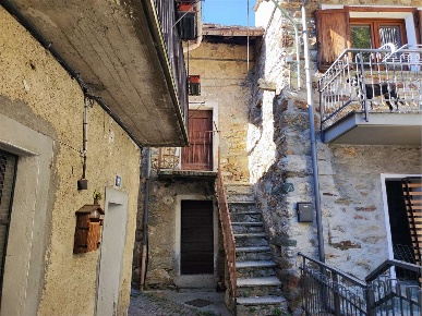 Foto Rustico in località Ivery, Pont-Saint-Martin di 70 m² con 3 locali