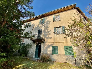 Foto Rustico in Strada del Sasso/Via Partigiani, Mandello del Lario Centro