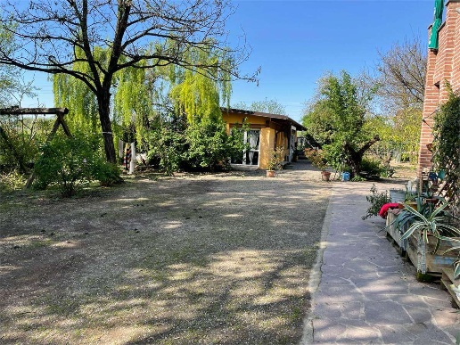 casa indipendente in vendita ad Alessandria in zona Valmadonna