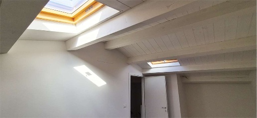 Foto Rustico a Prato di 183 m² con 5 locali in vendita
