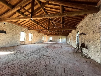 Foto Rustico in Via Simone Canossa  5, Mozzecane Grezzano di 750 m²