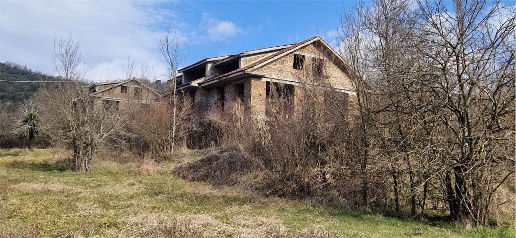 Foto Rustico in Via Valcomperta 7, Sora Centro di 500 m² con 10 locali