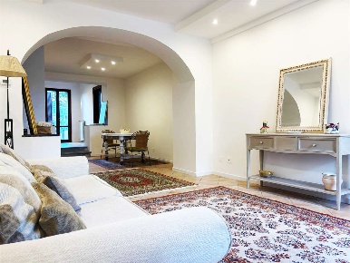 Foto Rustico a Serravalle Pistoiese di 135 m² con 5 locali in vendita