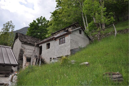 Foto Baita in Alpe Carnona, Montescheno di 39 m² con 3 locali in vendita