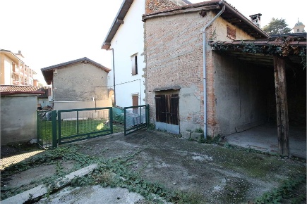 Foto Rustico in Via San Francesco D'assisi  6, Bonate Sopra Centro di 94 m²
