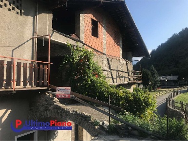 Foto Rustico in frazione Hopital  15, Gressan Centro di 250 m² in vendita