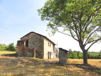 Foto Rustico a Cairo Montenotte di 190 m² con 1 locali in vendita
