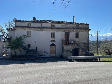 Foto Rustico in contrada case sparse, Montefino di 700 m² con 8 locali