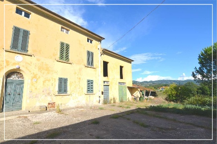 Foto Rustico a Larciano di 460 m² con 18 locali in vendita