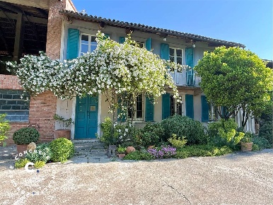 Foto Rustico in strada per buttigliera  300 b, Villanova d'Asti di 533 m²