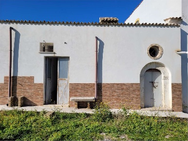 Foto Rustico in VIA SANTUARIO MADONNA DI RIPALTA, Cerignola di 10300 m²
