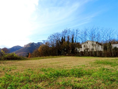 Foto Rustico in Contrada Terro, Sarnano di 220 m² con 7 locali in vendita