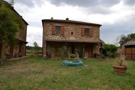 Foto Rustico a Lucignano di 300 m² con 12 locali in vendita
