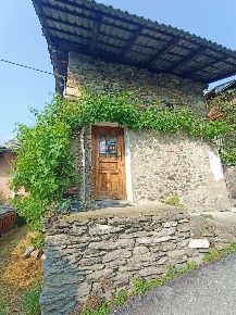 Foto Rustico in PLANE, Nus di 50 m² con 3 locali in vendita
