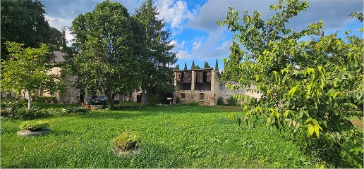 Foto Rustico a San Martino Buon Albergo di 850 m² con 10 locali in vendita