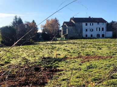 Foto Rustico in Via Montegeneroso 15, Cantù Arconi di 325 m² con 11 locali