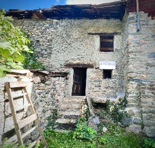Foto Rustico in Grand Brissogne, Brissogne Grand Brissogne di 100 m²
