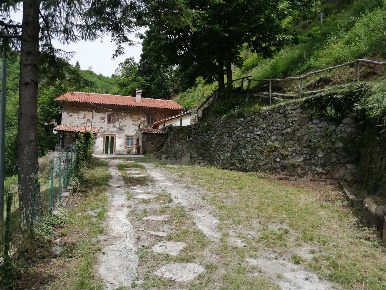 Foto Rustico in pellizzanetta, Castiglione di Garfagnana di 180 m²