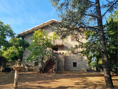 Foto Rustico in Poggio San Dionisio, Valfabbrica di 600 m² con 20 locali