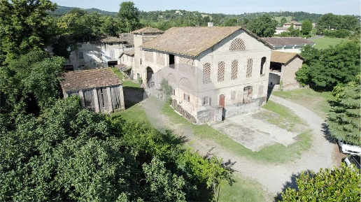 Foto Rustico in Via Oliveto  2, Albinea di 725 m² con 7 locali in vendita