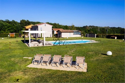 Foto Rustico in Via Fraga Alta 3, Capannori Marlia di 319 m² con 13 locali