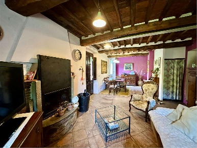 Foto Rustico in via di mastiano e gugliano, Lucca di 210 m² con 8 locali