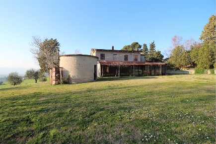 Foto Rustico in Strada provinciale 14, Montelabbate di 453 m² con 12 locali