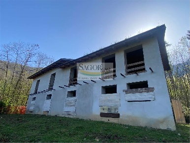 Foto Rustico in Borgata Gervasio 100, Cumiana Centro di 300 m² con 8 locali