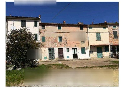 Foto Rustico in Via Morandi, Castelfranco di Sotto Orentano di 90 m²