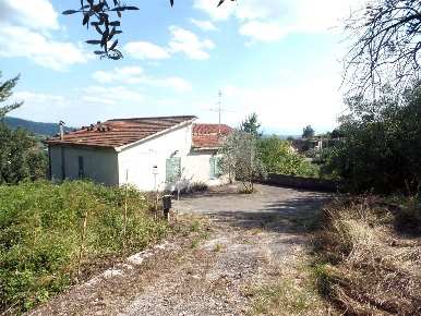 Foto Rustico in VIA VALLE SNC, Alatri Centro di 265 m² con 5 locali