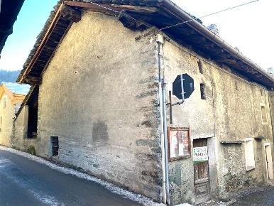 Foto Rustico in Via la Pila 1, Brusson Centro di 47 m² con 2 locali