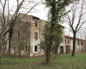Foto Rustico in Via Comunale di Fae', Oderzo Faé di 925 m² con 1 locali