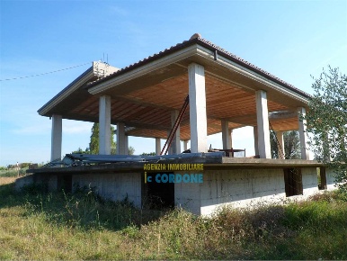 Foto Rustico a Porto Sant'Elpidio di 213 m² con 5 locali in vendita