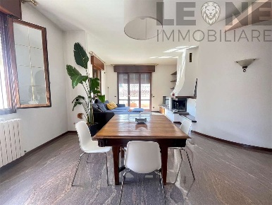 Foto Appartamento a Vignola di 150 m² con 5 locali in affitto