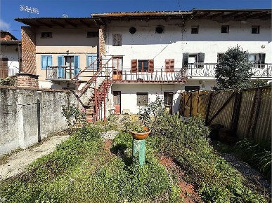 Foto Rustico in Via per Casale, Verolengo Centro di 60 m² con 2 locali