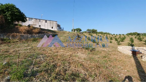 Foto Rustico a Tavenna di 130 m² con 6 locali in vendita