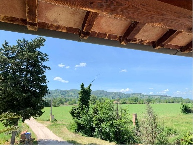 Foto Rustico in Via della Fattoria, Bettona di 201 m² con 5 locali