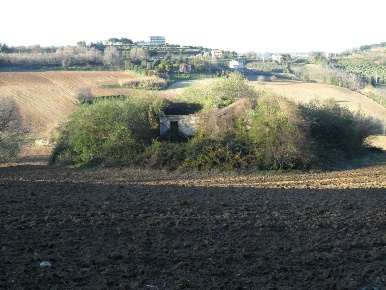 Foto Rustico in Zona panoramica, Montecosaro San Giacomo di 300 m²