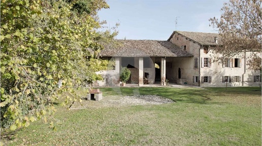 Foto Rustico in Via Cavour 23, Bibbiano Barco di 600 m² con 12 locali