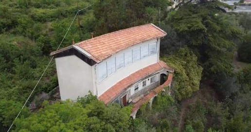 Foto Rustico a Albenga di 200 m² con 6 locali in vendita