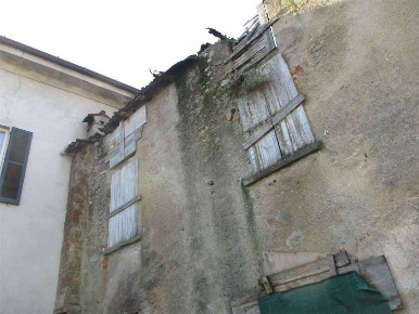 Foto Rustico a Oggiono di 120 m² con 5 locali in vendita
