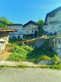Foto Rustico a Nus di 100 m² con 4 locali in vendita