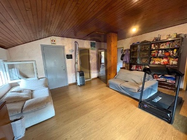 Foto Appartamento a Aviano Aviano Castello di 95 m² con 5 locali in vendita