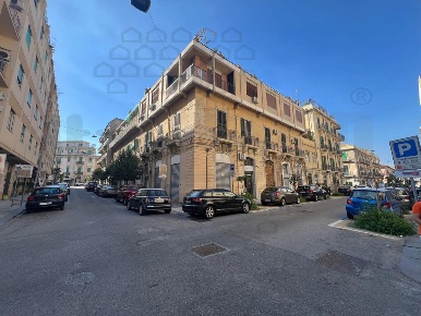 Foto Appartamento in Via Ghibellina, Messina Battisti - Avignone di 280 m²