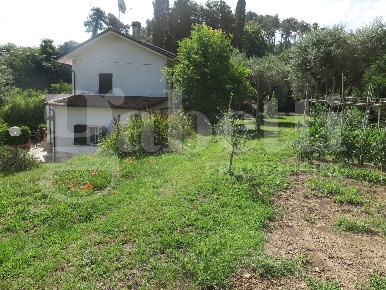 Foto Villa bifamiliare in Via maesta 50, Ameglia Centro di 320 m²