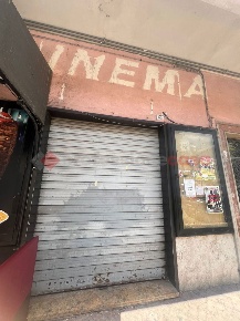 Foto Negozio in Viale Dante 50, Cassino Centro di 300 m² con 1 locali